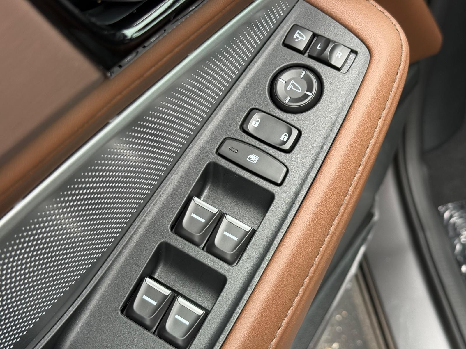 Acura MDX Vehicle Image 15