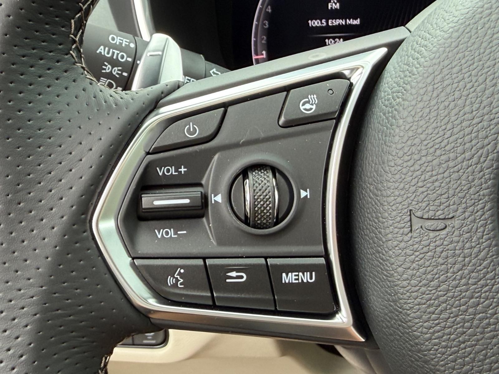 Acura MDX Vehicle Image 11