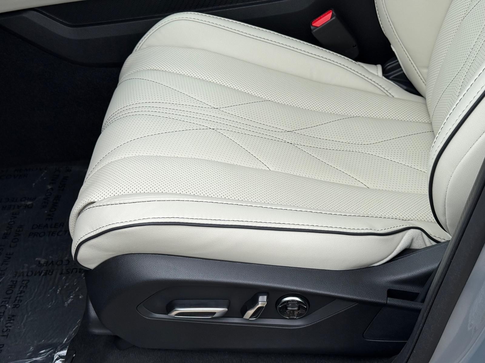 Acura MDX Vehicle Image 16