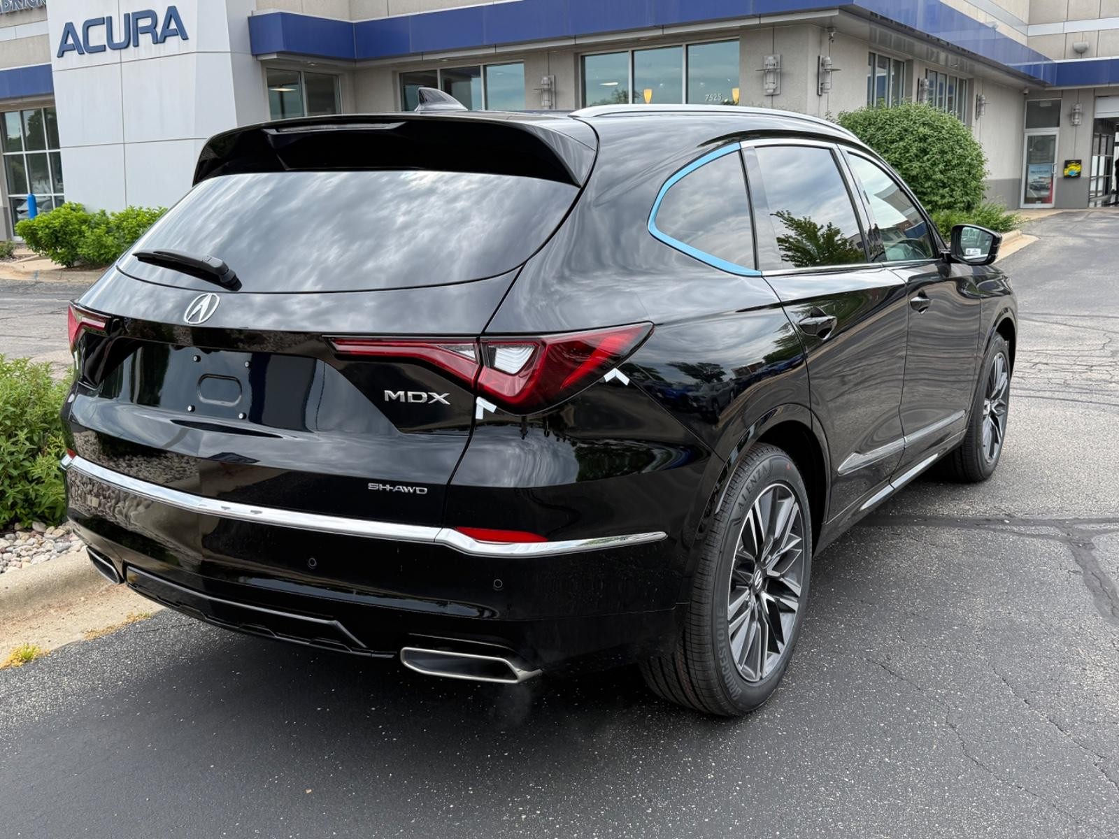 Acura MDX Vehicle Image 03