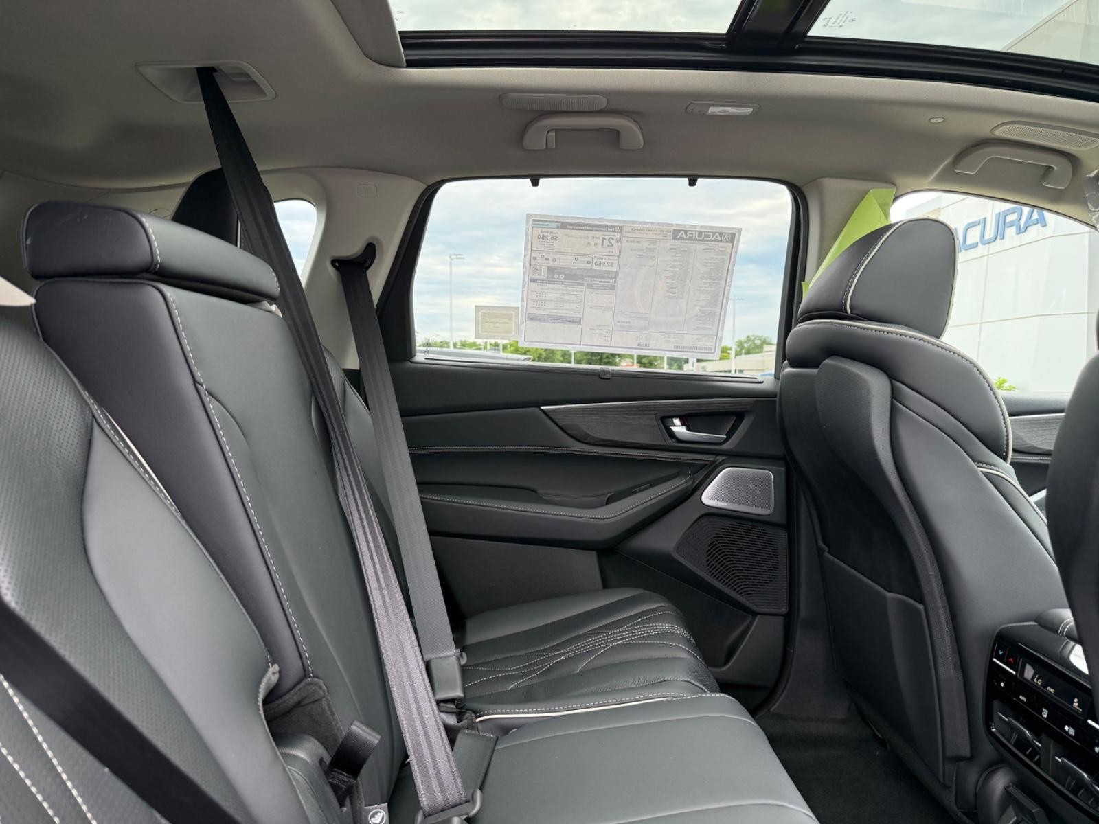 Acura MDX Vehicle Image 05