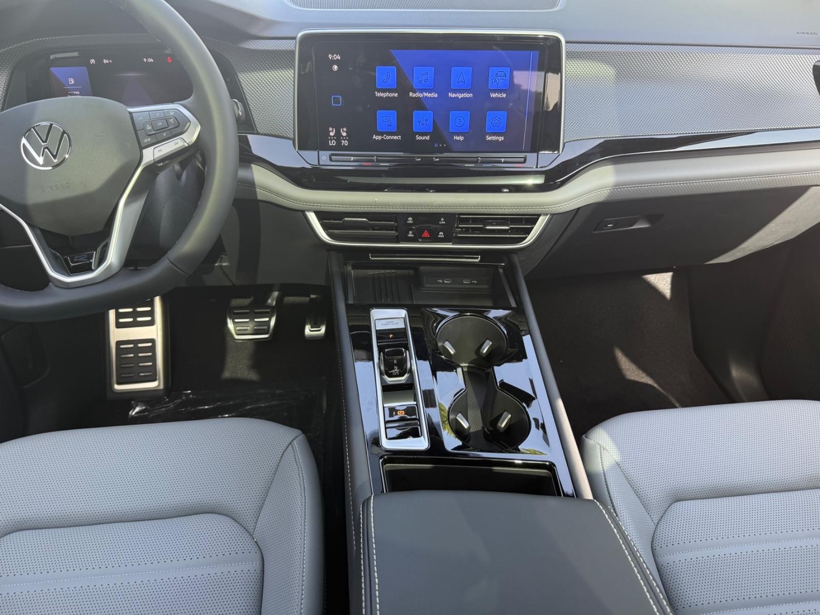 Volkswagen Atlas Cross Sport Vehicle Image 06