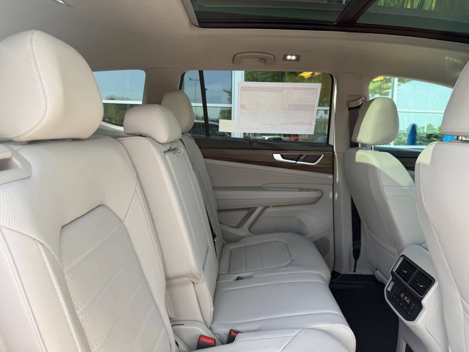 Volkswagen Atlas Vehicle Image 05