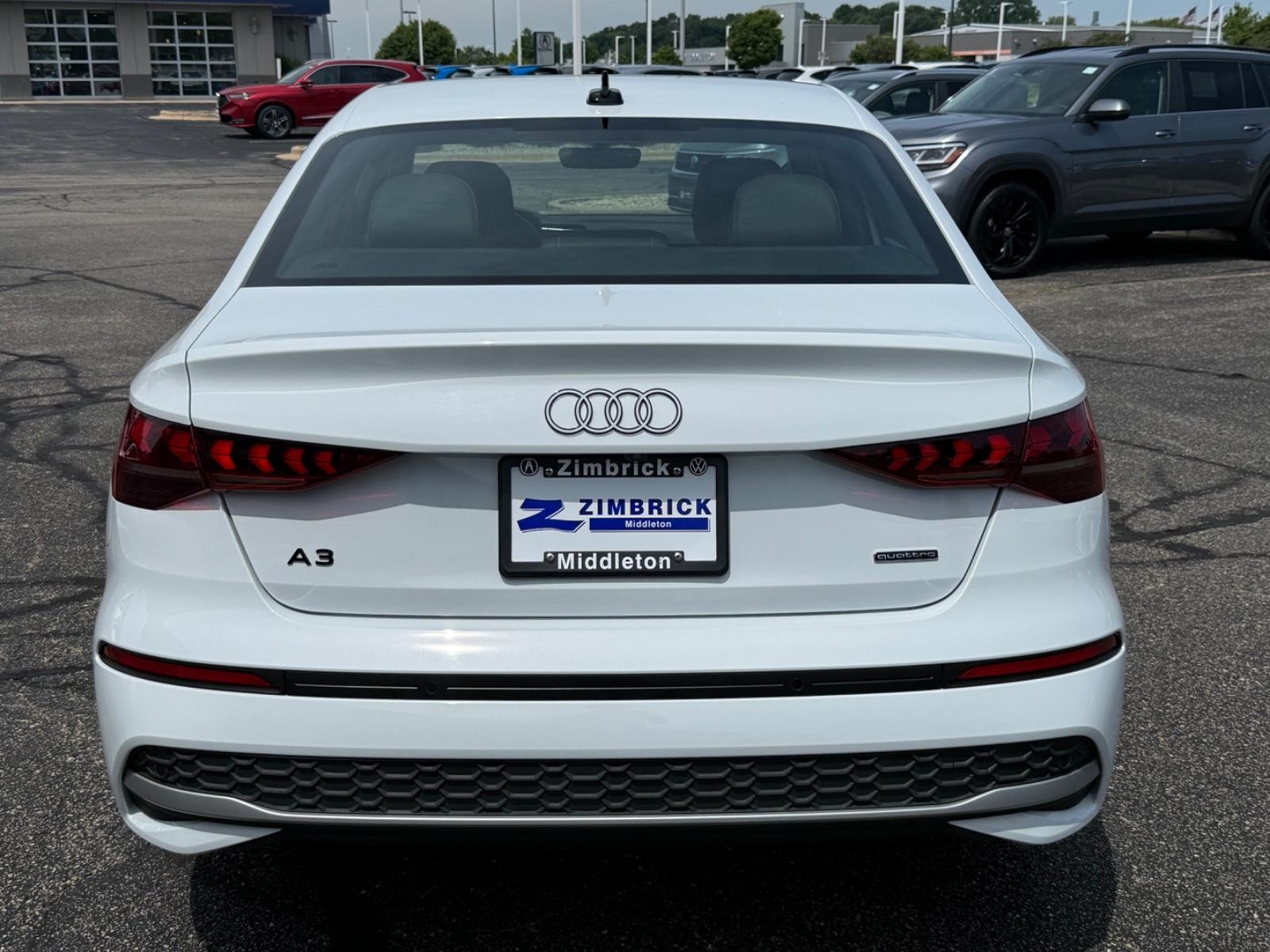 Audi A3 Vehicle Full-screen Gallery Image 04
