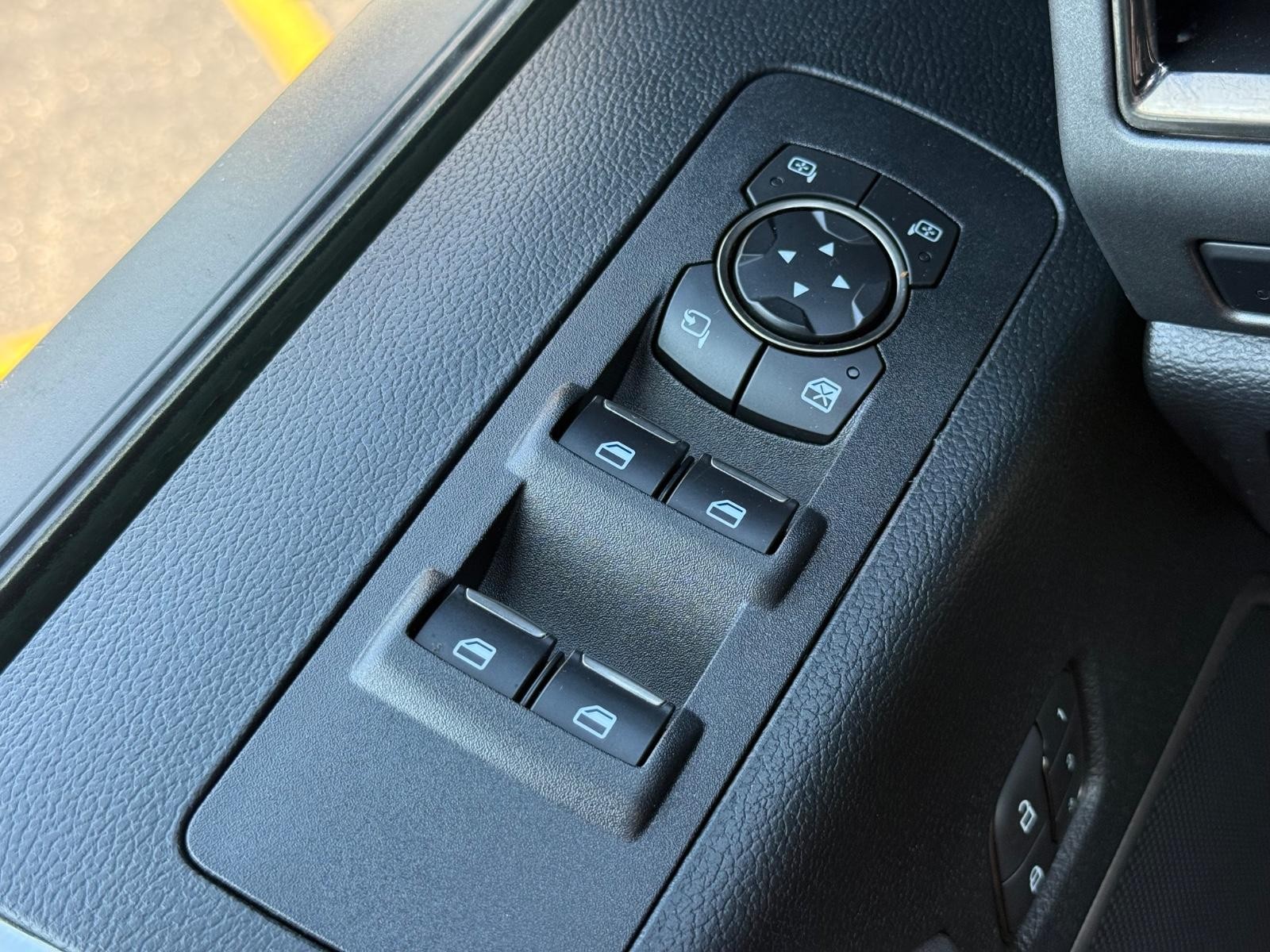 Ford F-150 Vehicle Image 22