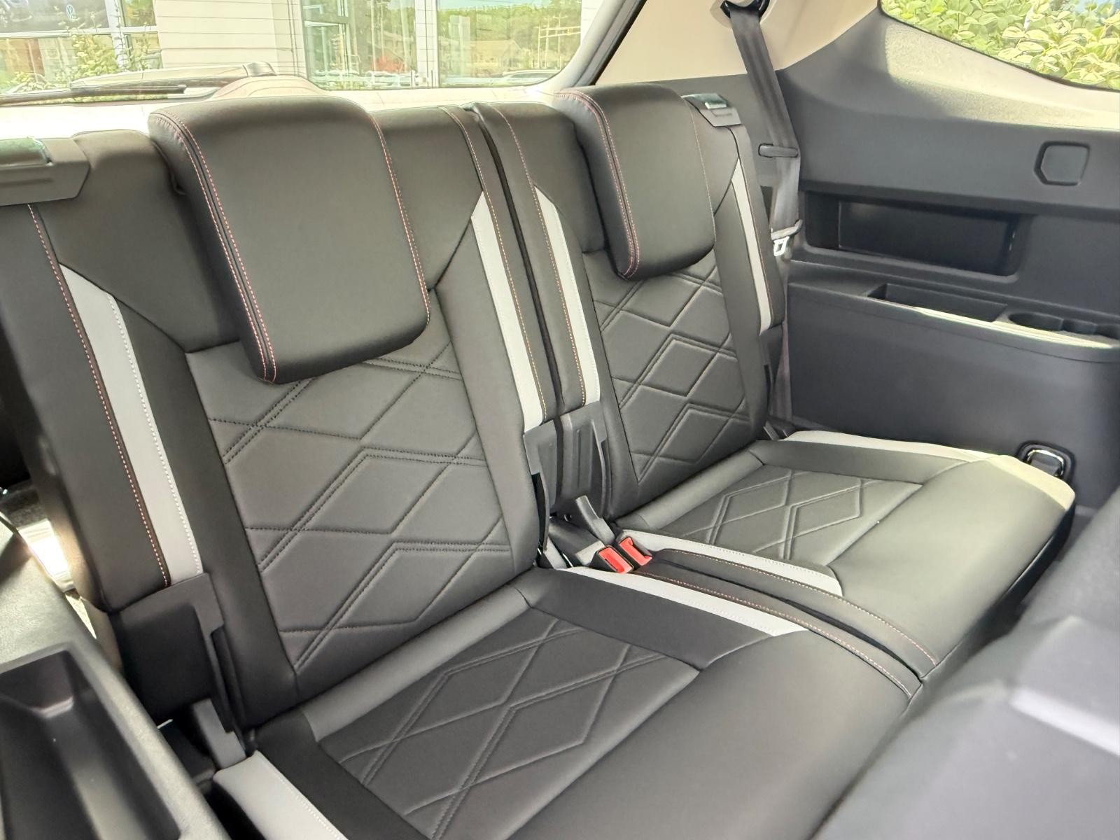 Volkswagen Atlas Vehicle Image 05