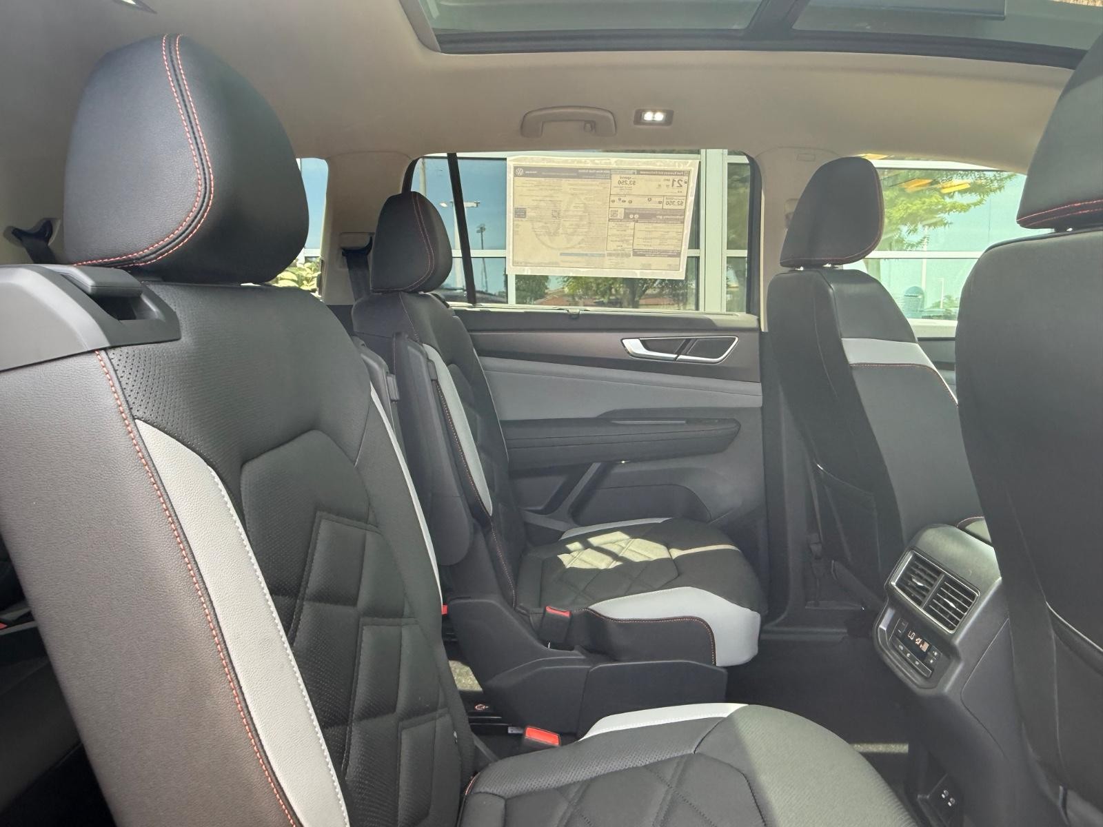 Volkswagen Atlas Vehicle Image 06