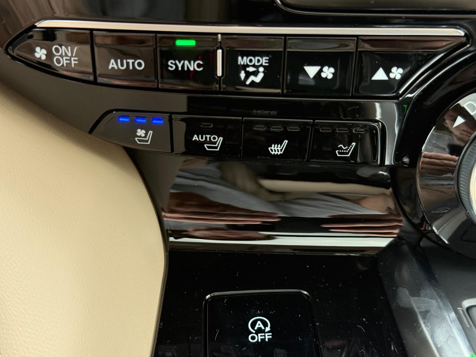 Acura MDX Vehicle Image 14