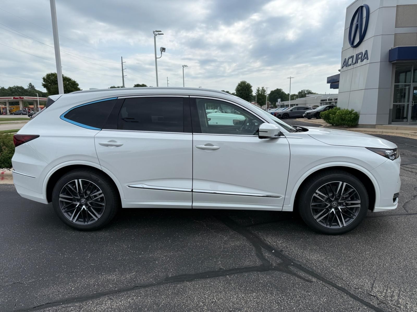 Acura MDX Vehicle Image 02