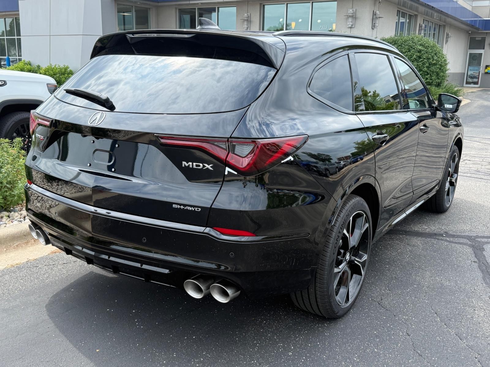 Acura MDX Vehicle Image 03