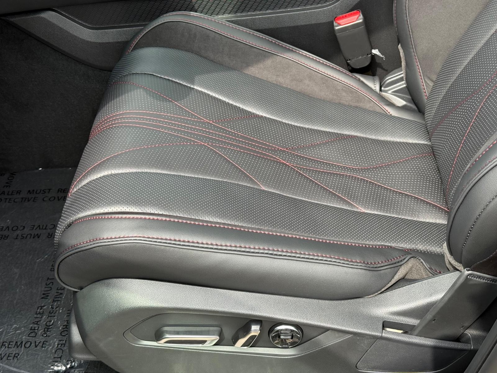 Acura MDX Vehicle Image 16