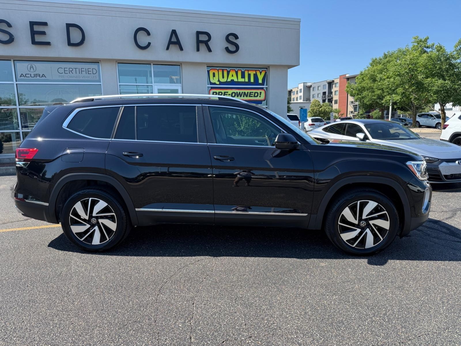 Volkswagen Atlas Vehicle Image 02