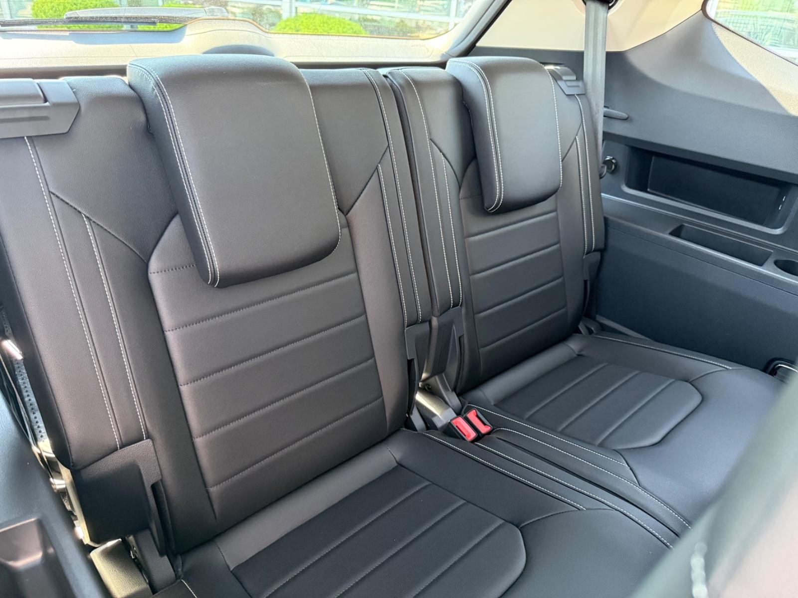 Volkswagen Atlas Vehicle Image 11