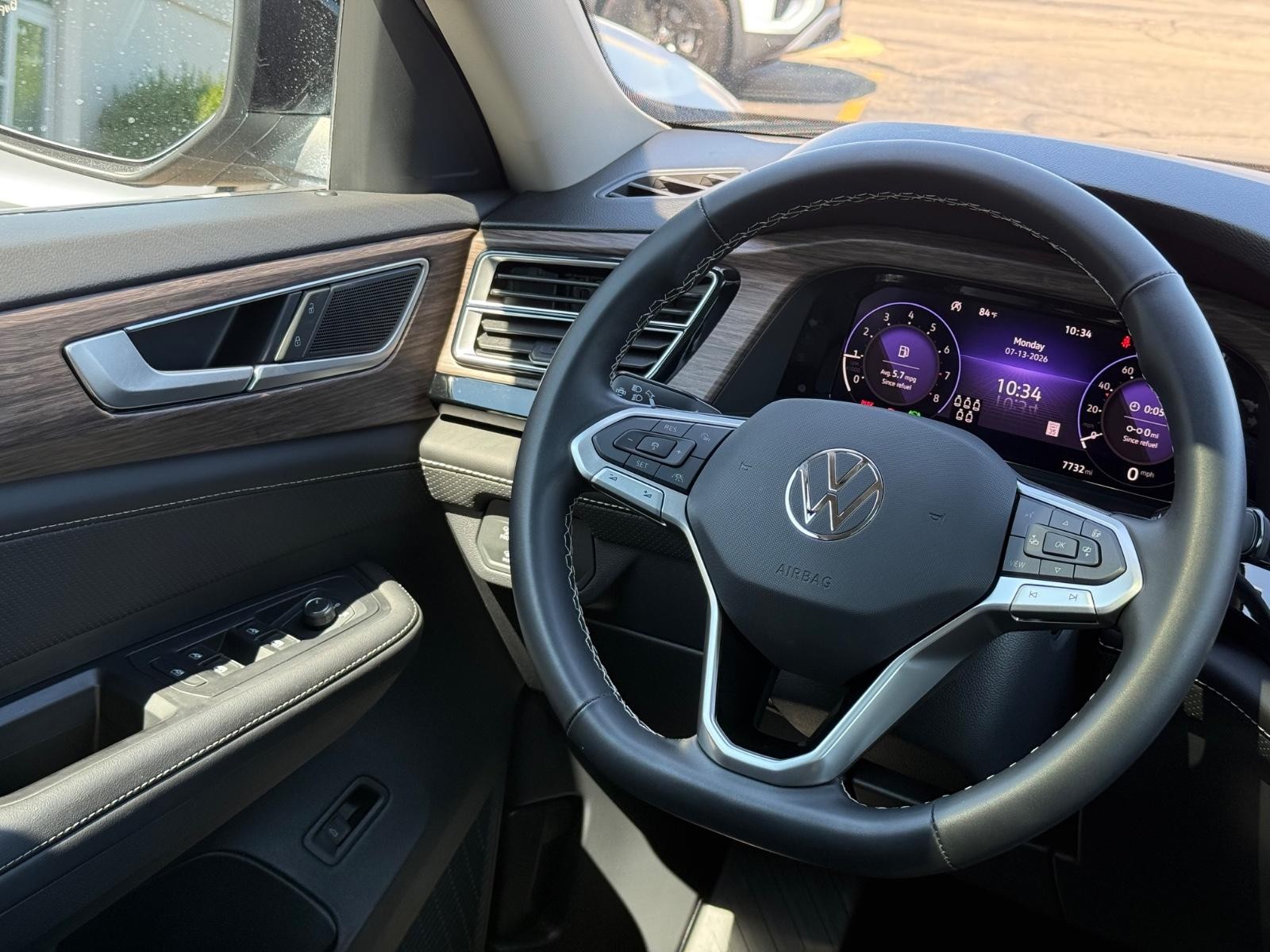 Volkswagen Atlas Vehicle Image 15
