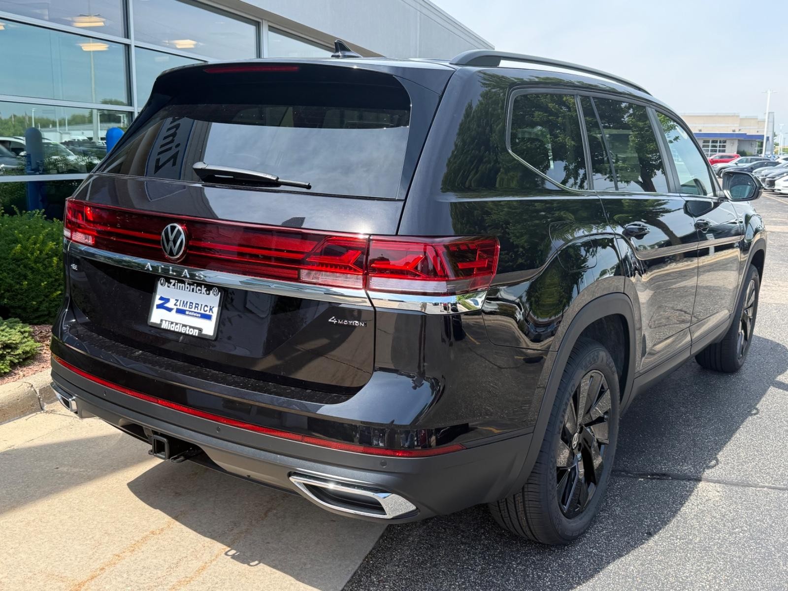 Volkswagen Atlas Vehicle Image 03