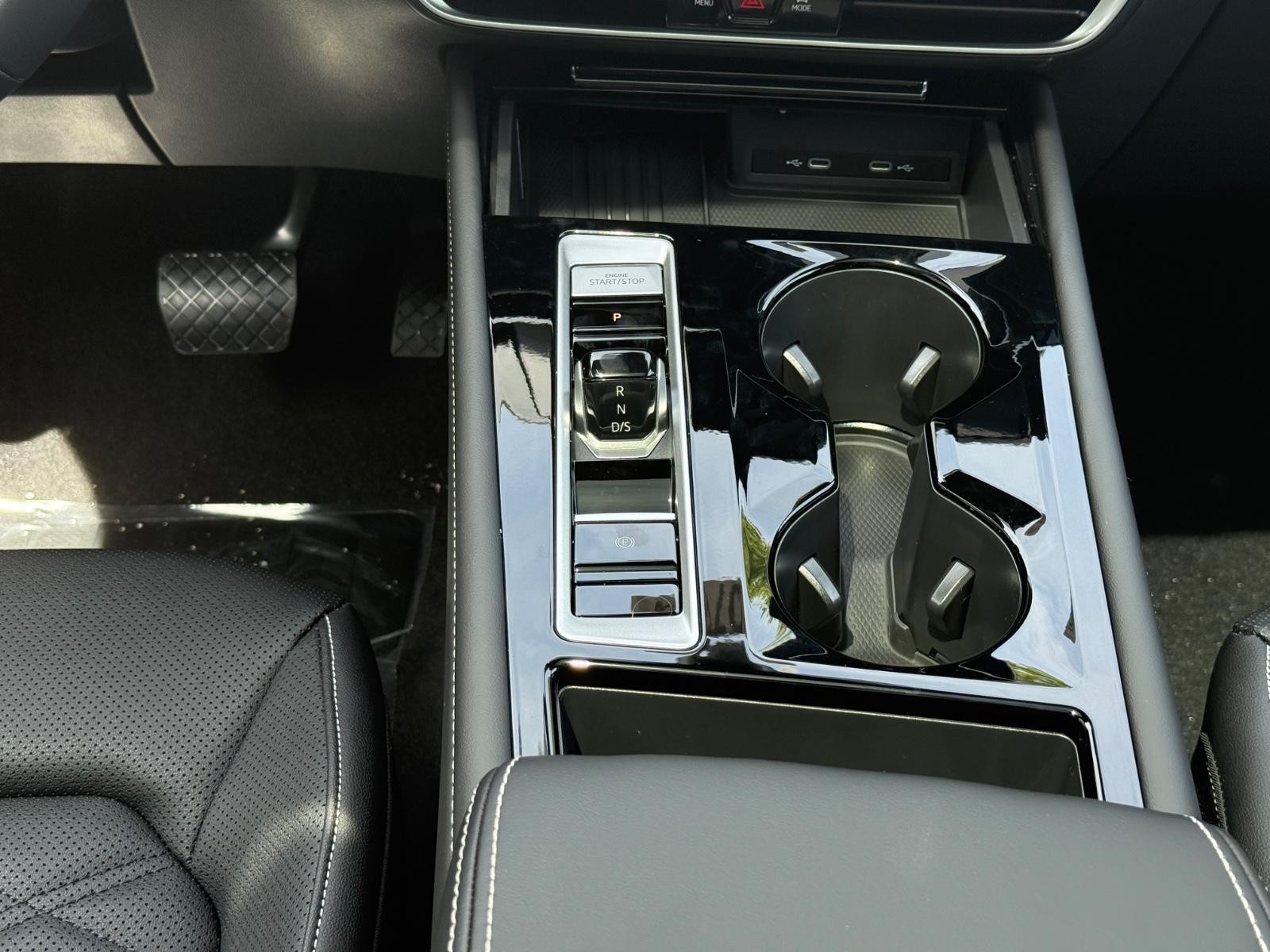 Volkswagen Atlas Vehicle Image 09