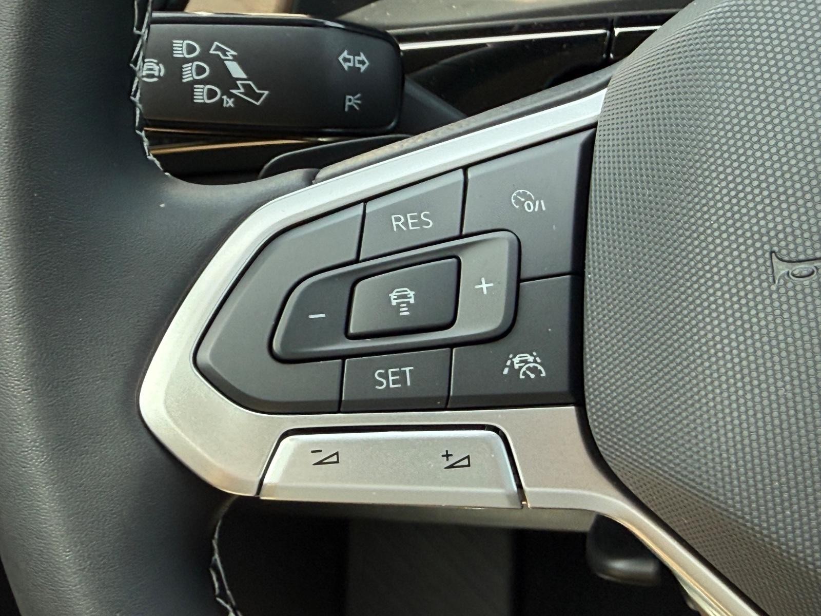 Volkswagen Atlas Vehicle Image 12