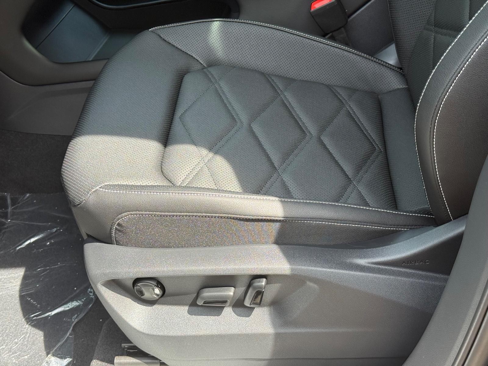 Volkswagen Atlas Vehicle Image 17