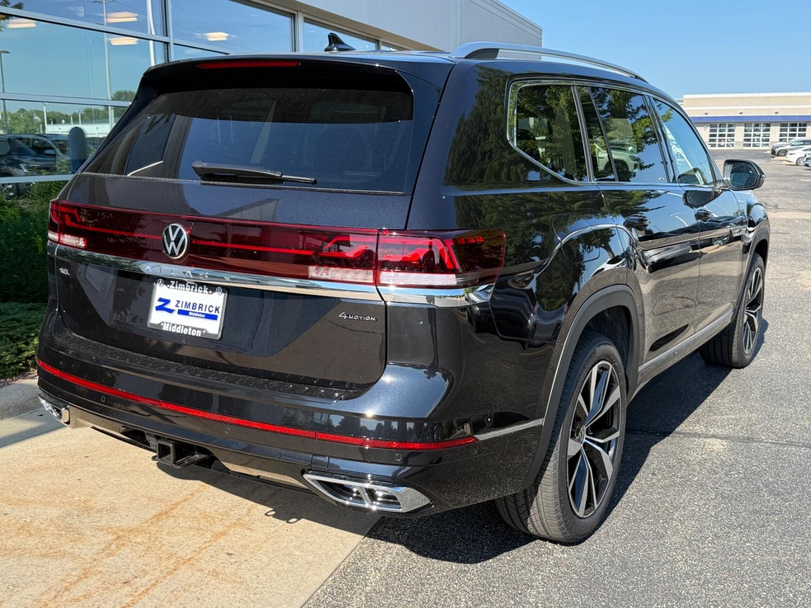 Volkswagen Atlas Vehicle Image 03
