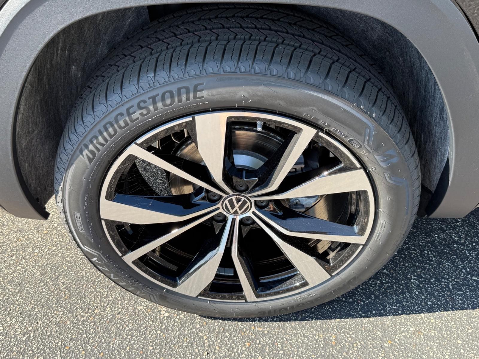 Volkswagen Atlas Vehicle Image 04