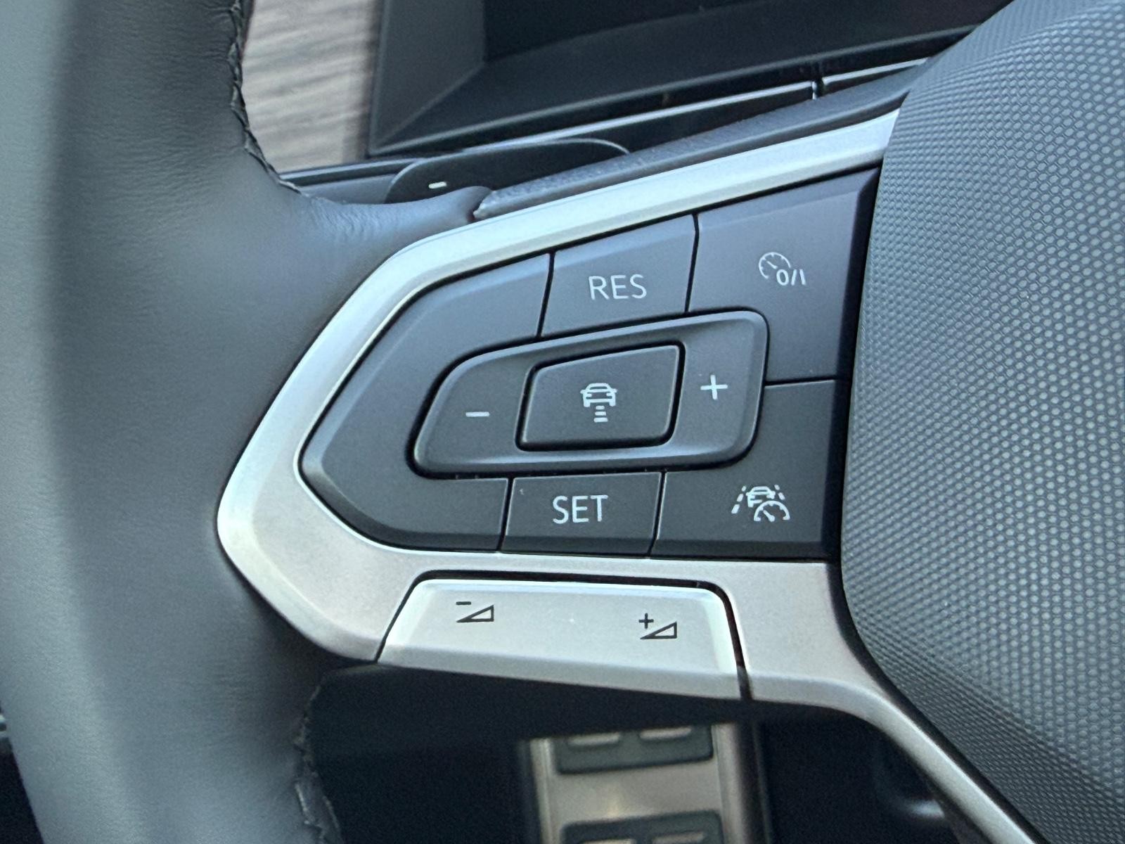 Volkswagen Atlas Vehicle Image 12