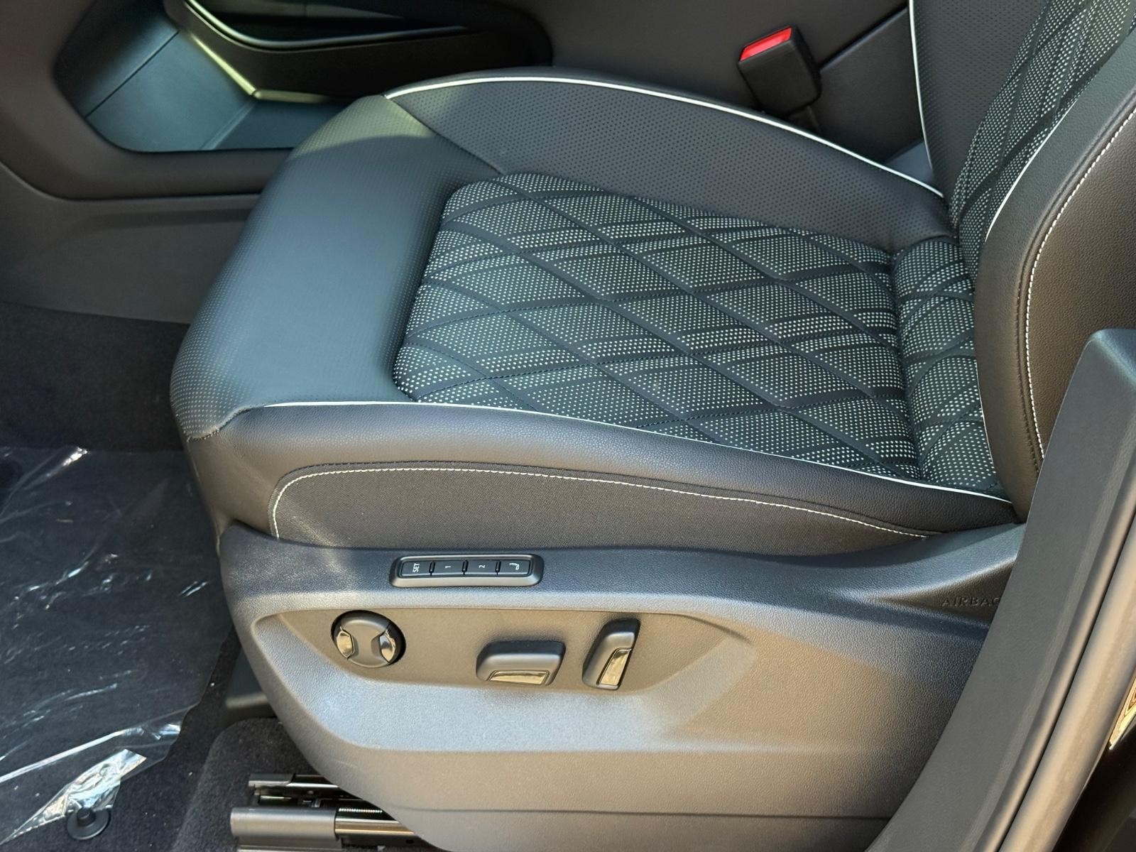 Volkswagen Atlas Vehicle Image 17