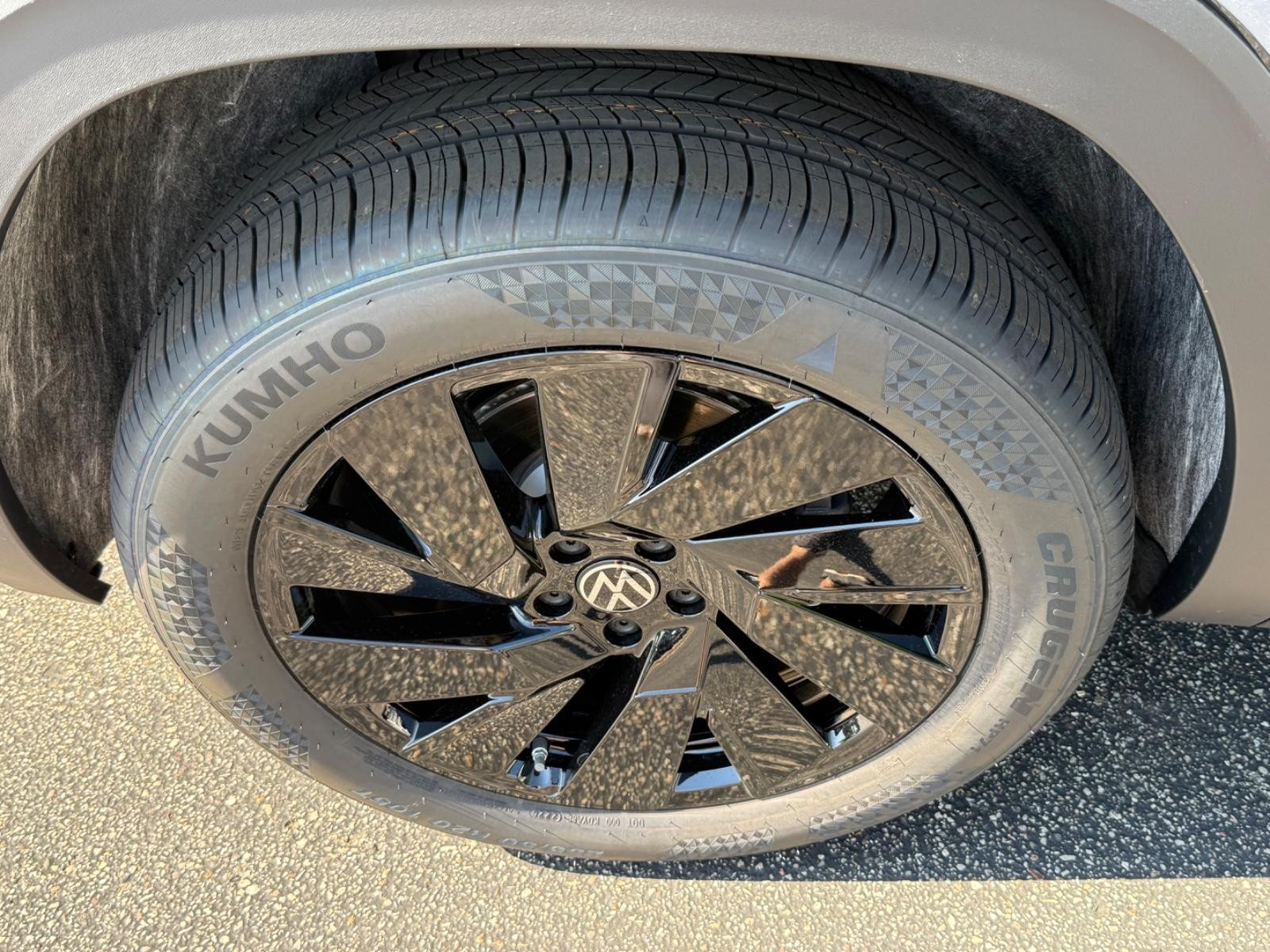 Volkswagen Atlas Vehicle Image 04