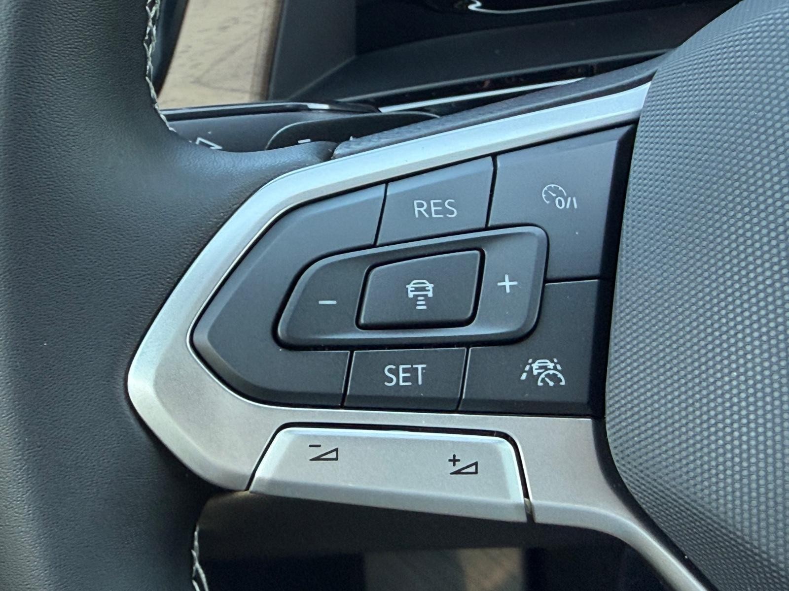 Volkswagen Atlas Vehicle Image 12