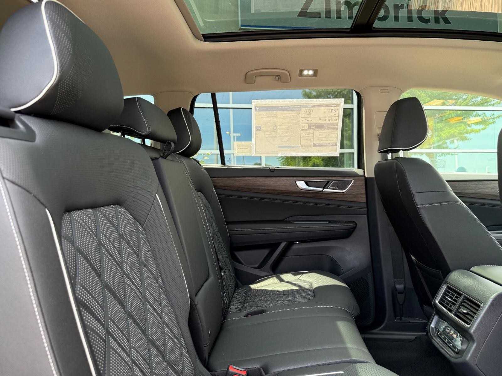 Volkswagen Atlas Vehicle Image 06