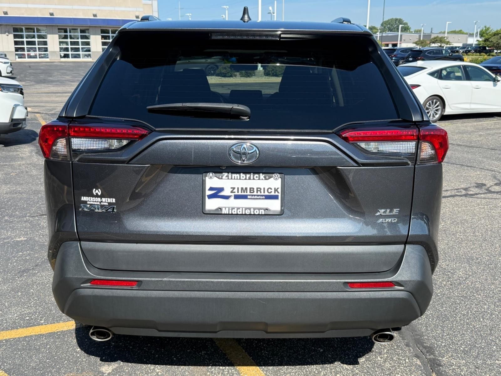 Toyota RAV4 Vehicle Image 04
