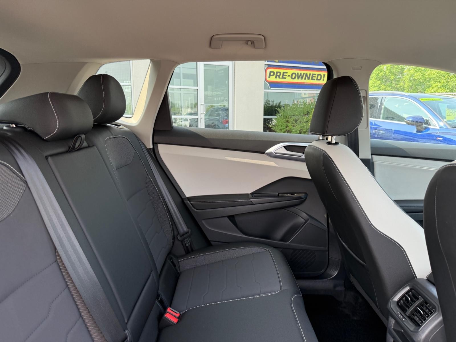 Volkswagen Taos Vehicle Image 10