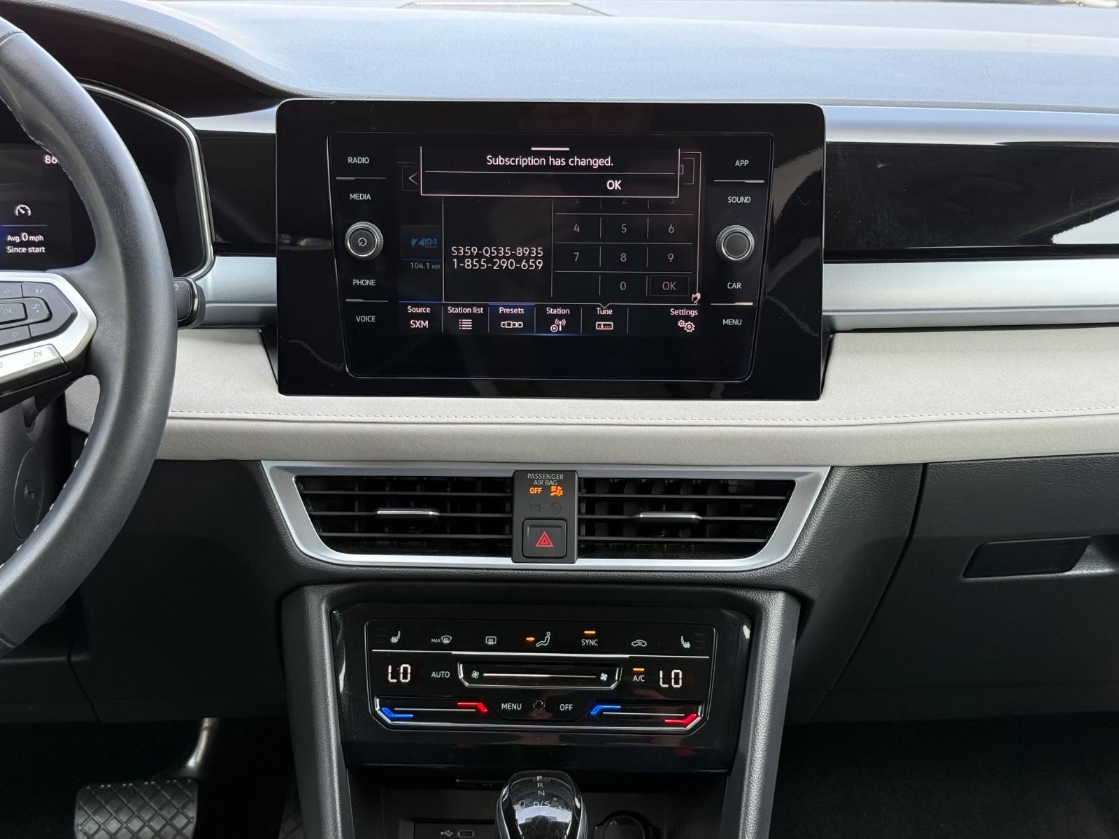Volkswagen Taos Vehicle Image 12