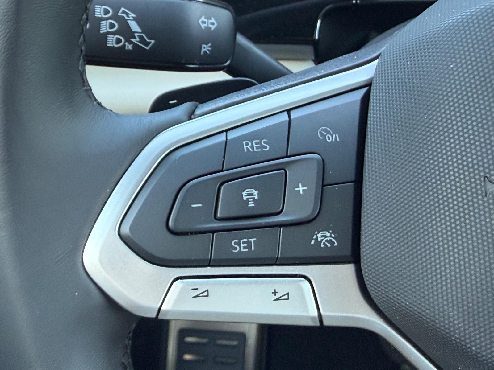Volkswagen Atlas Cross Sport Vehicle Image 10