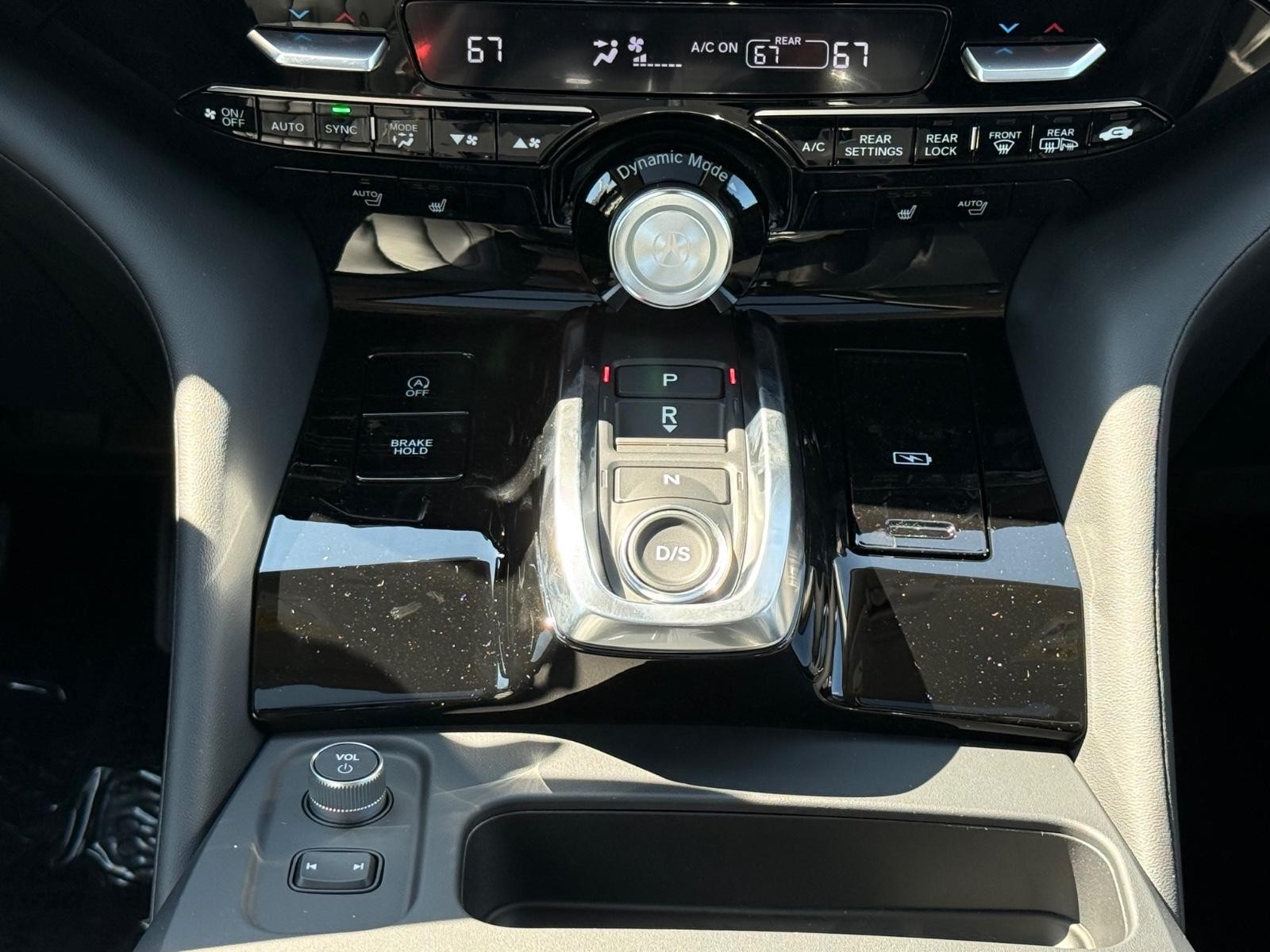 Acura MDX Vehicle Image 08
