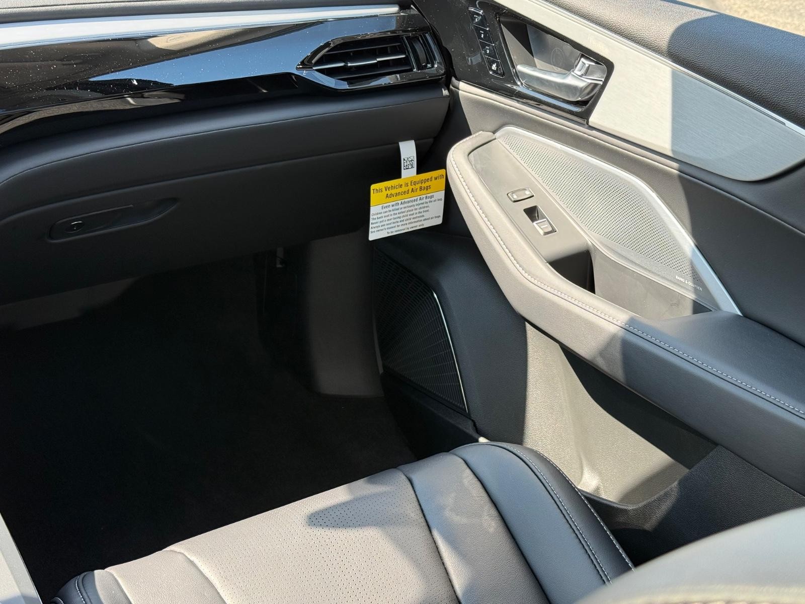 Acura MDX Vehicle Image 10