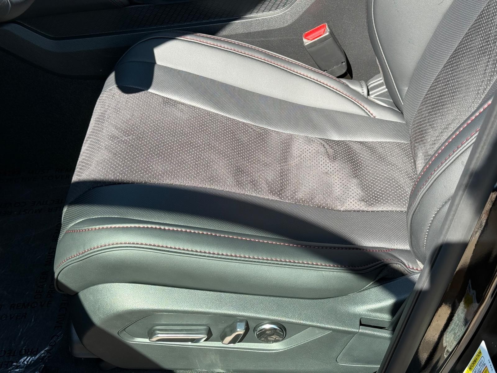 Acura MDX Vehicle Image 16