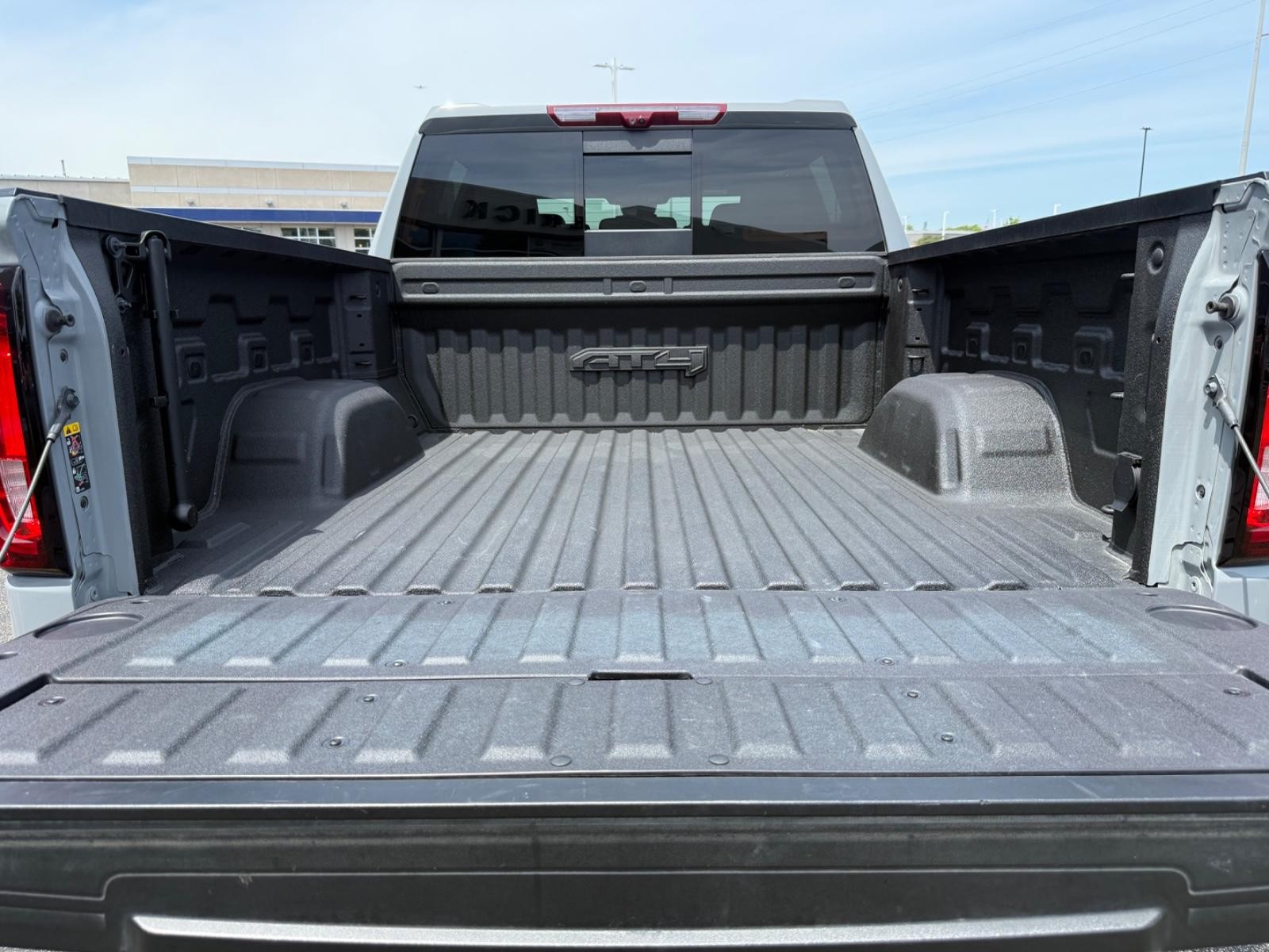 GMC Sierra 1500 Vehicle Image 05