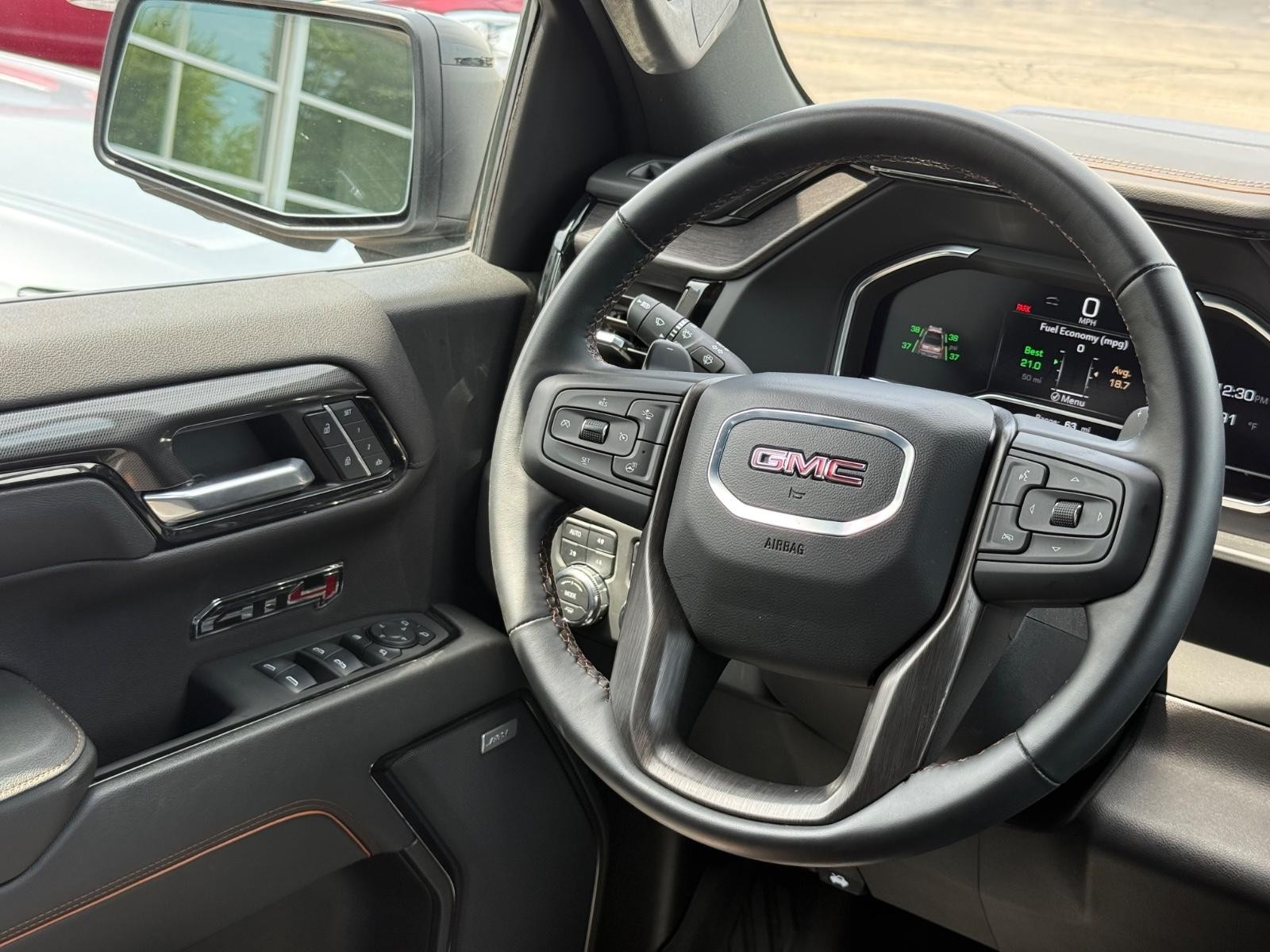 GMC Sierra 1500 Vehicle Image 14