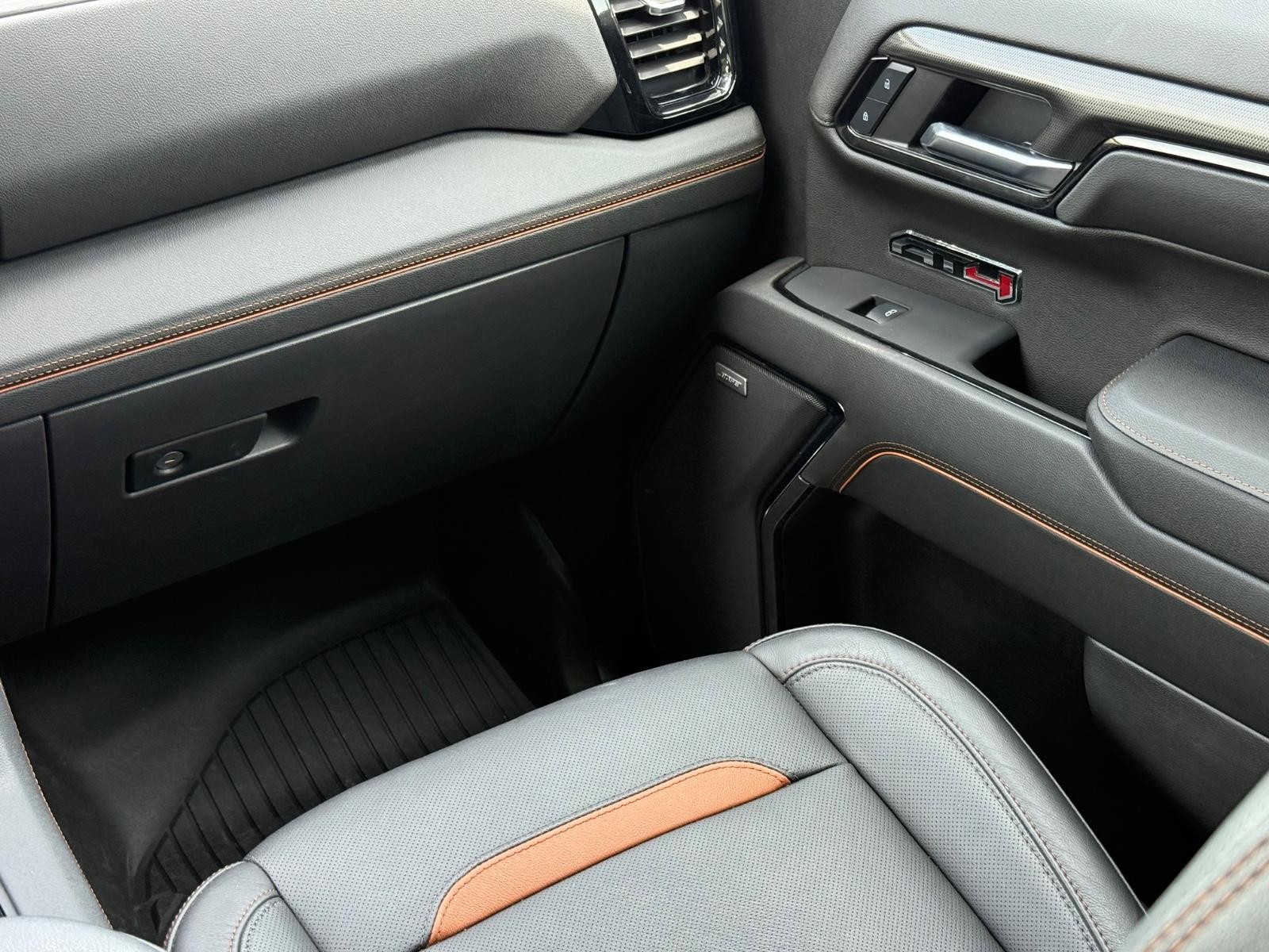 GMC Sierra 1500 Vehicle Image 15