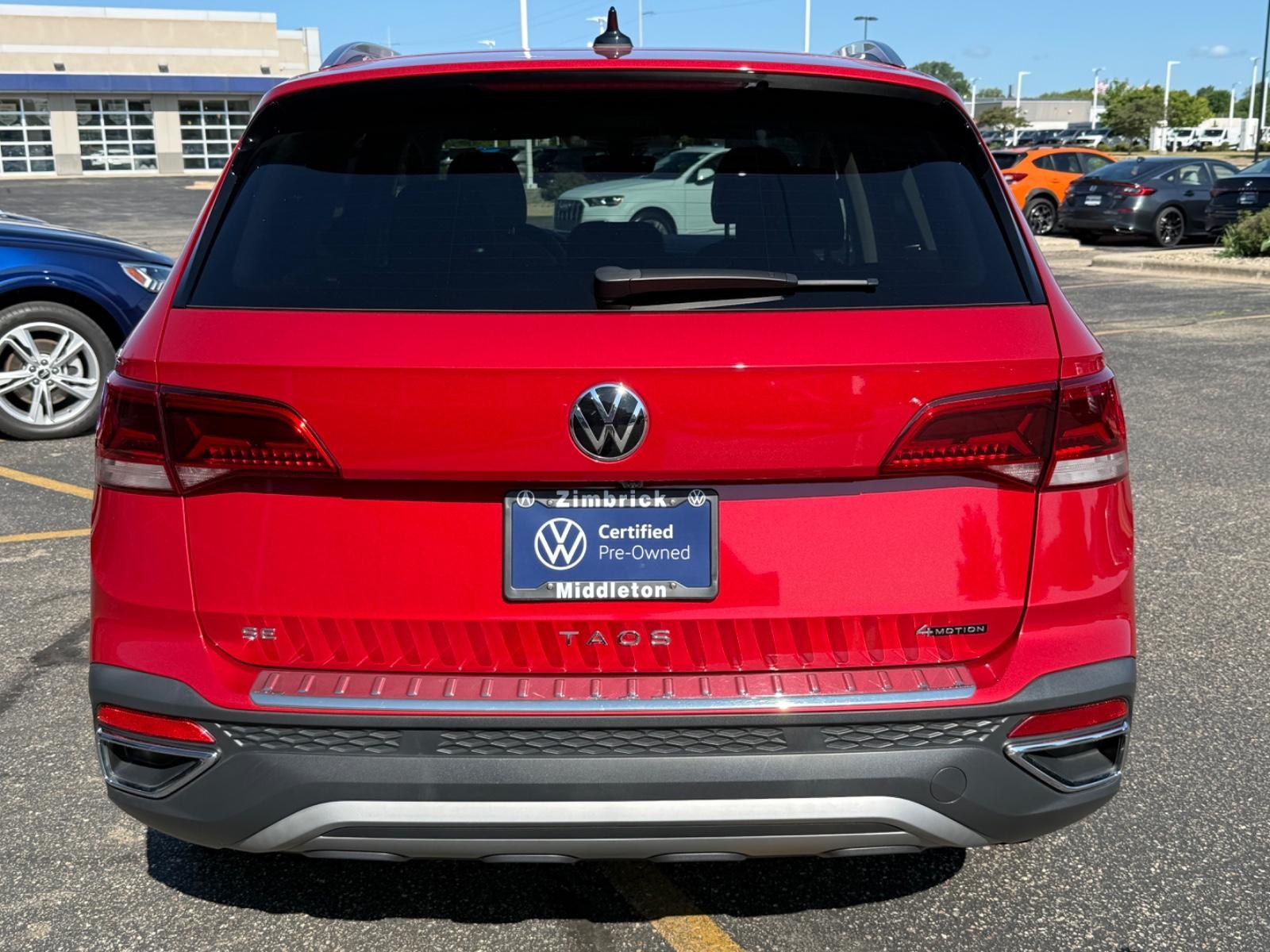 Volkswagen Taos Vehicle Image 04