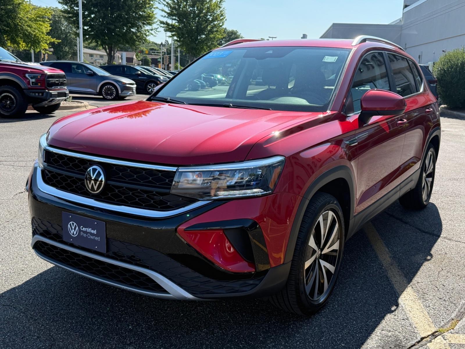 Volkswagen Taos Vehicle Image 08