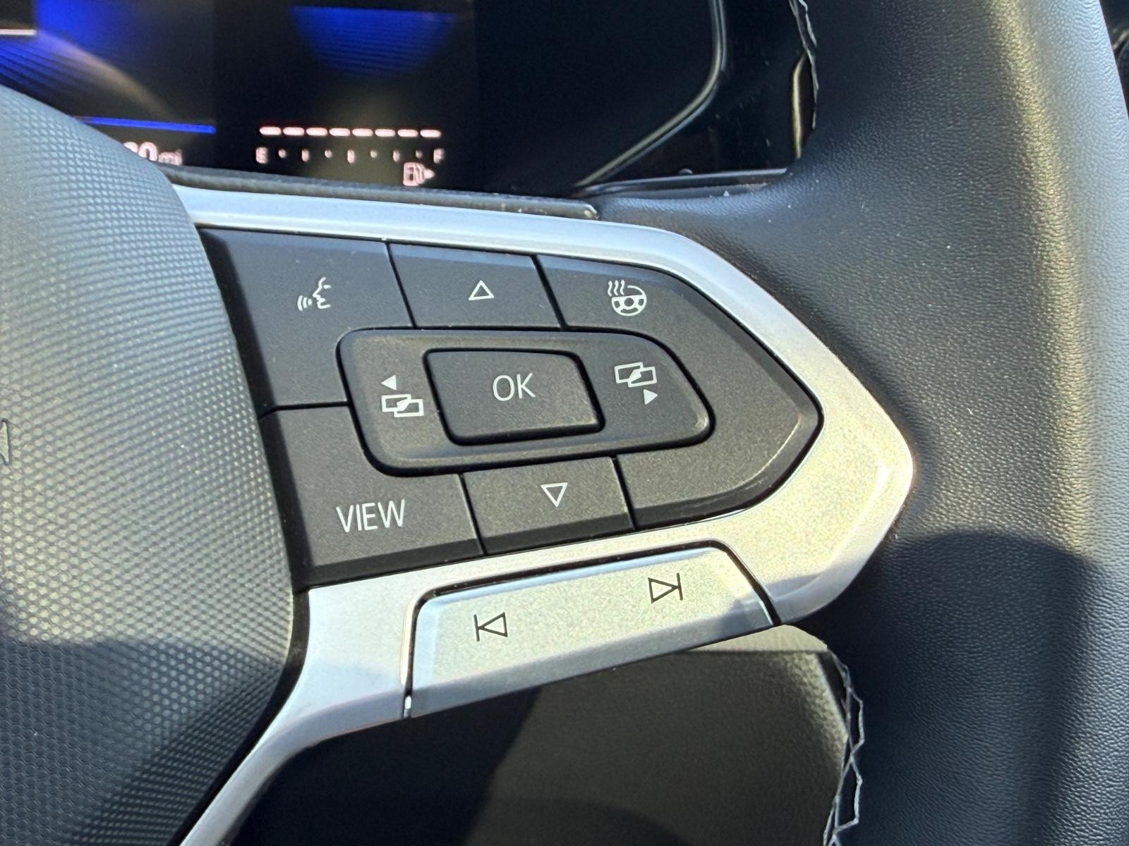Volkswagen Taos Vehicle Image 17