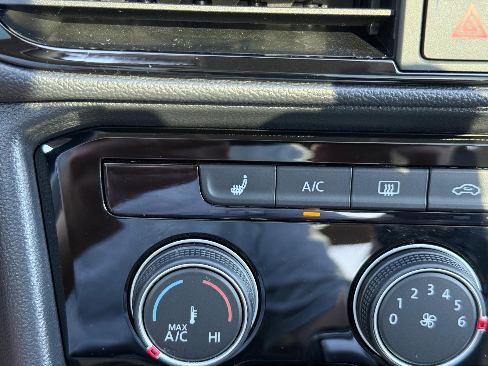 Volkswagen Taos Vehicle Image 20