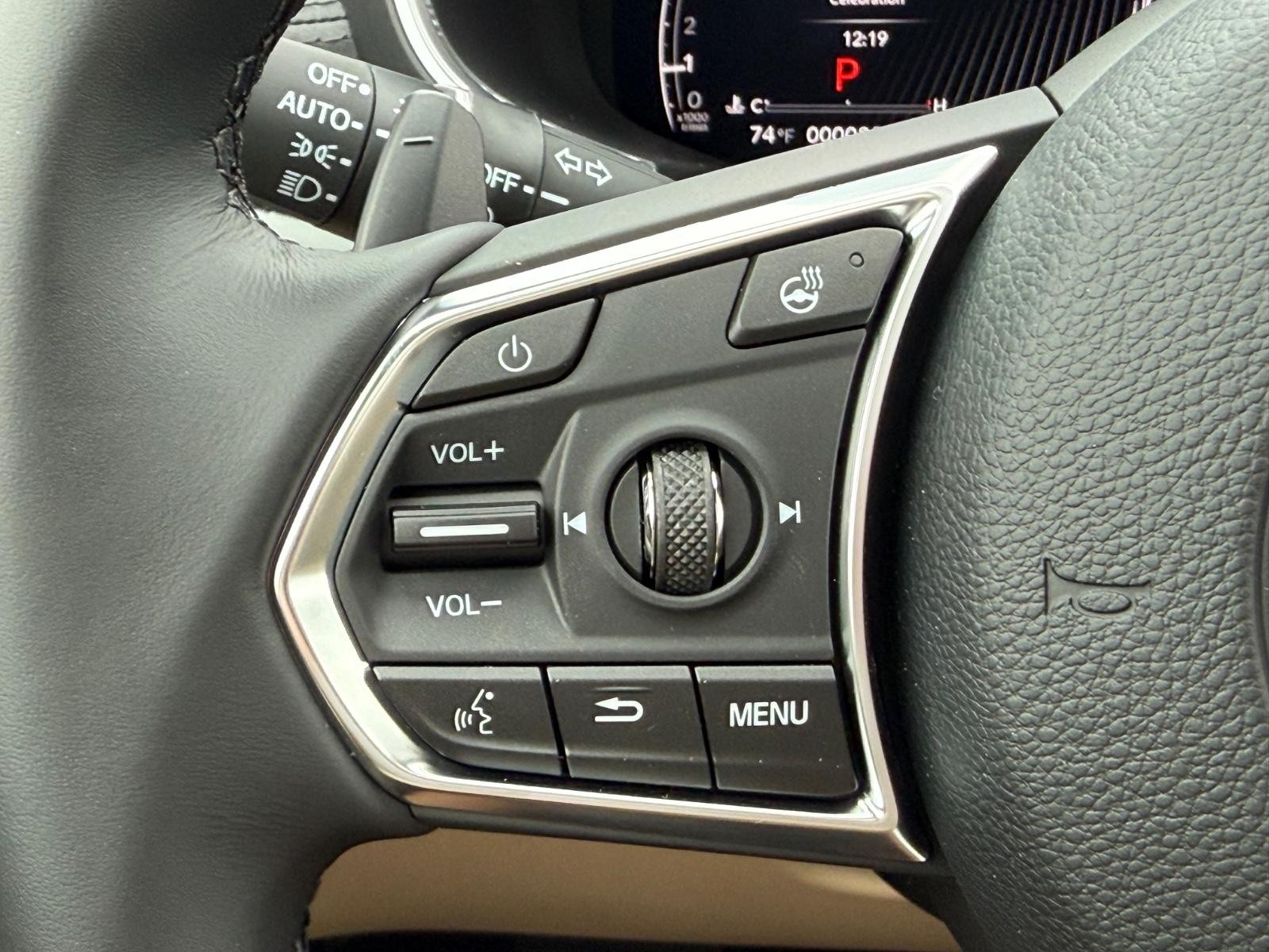 Acura MDX Vehicle Image 11
