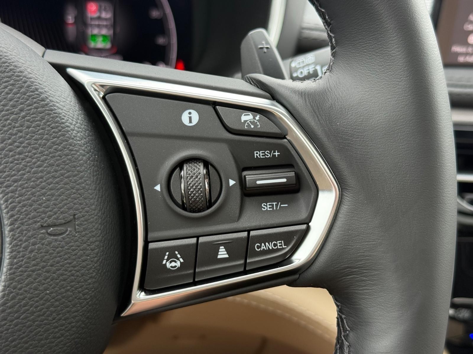 Acura MDX Vehicle Image 12