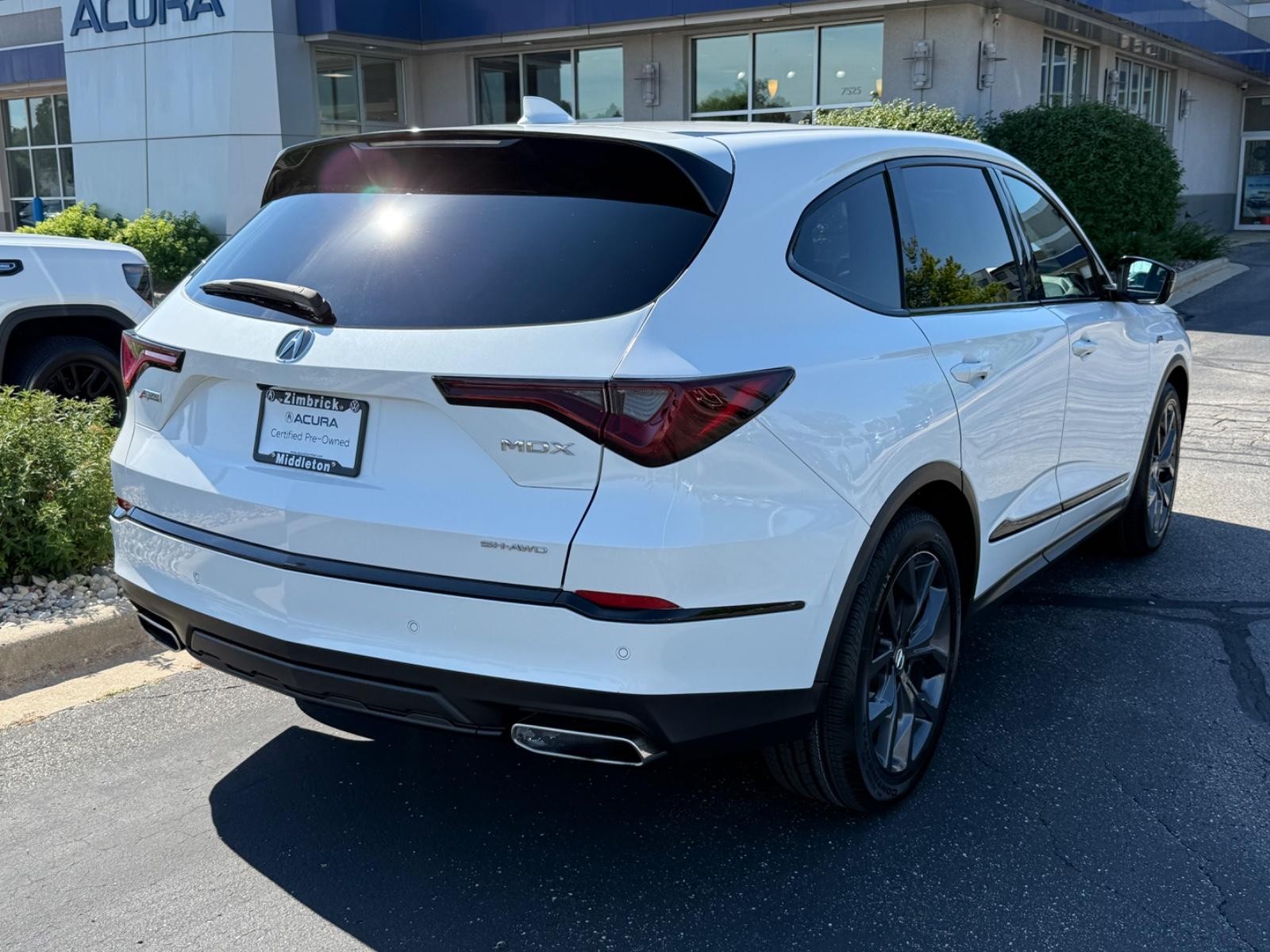 Acura MDX Vehicle Image 03