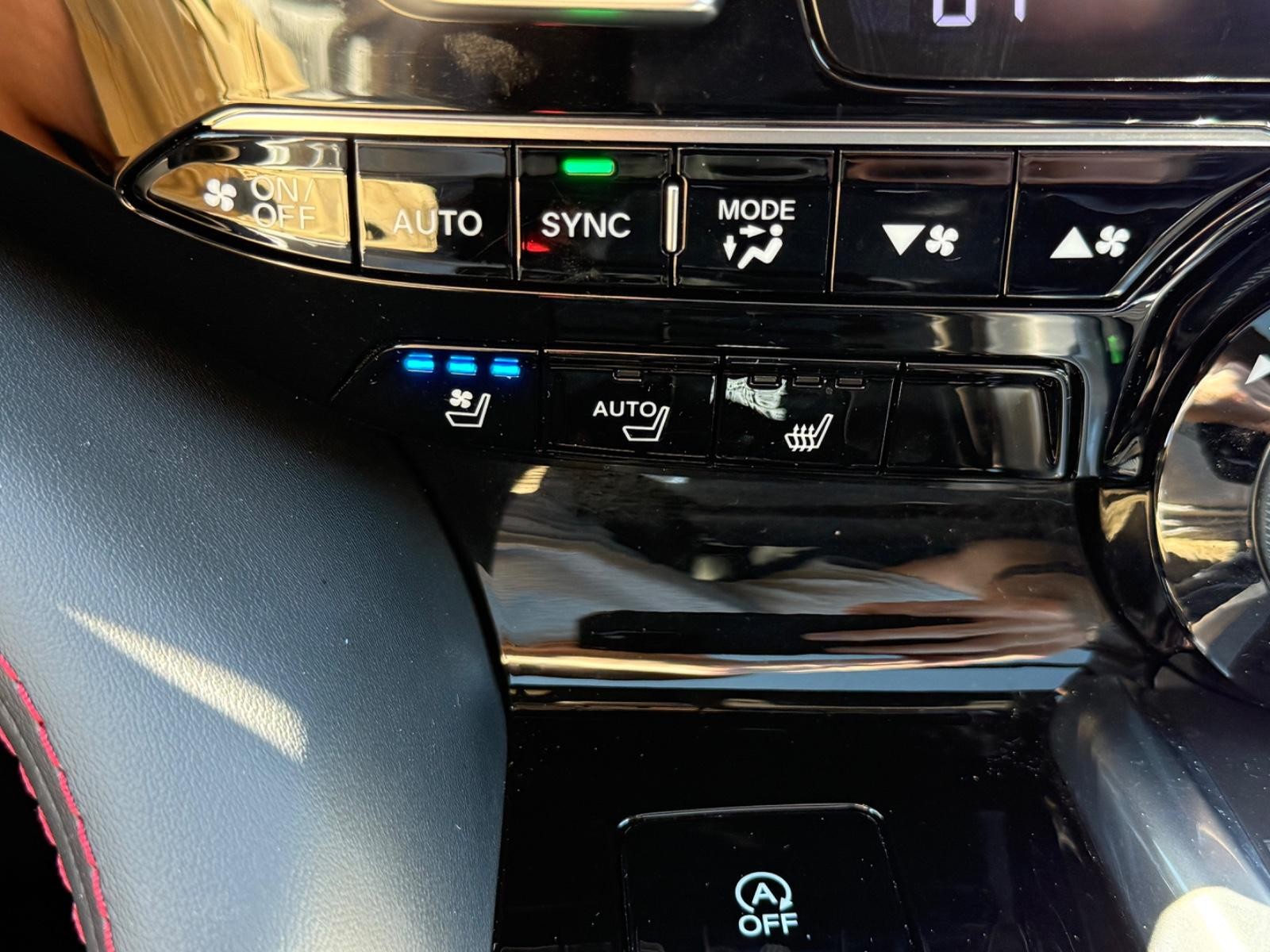 Acura MDX Vehicle Image 21