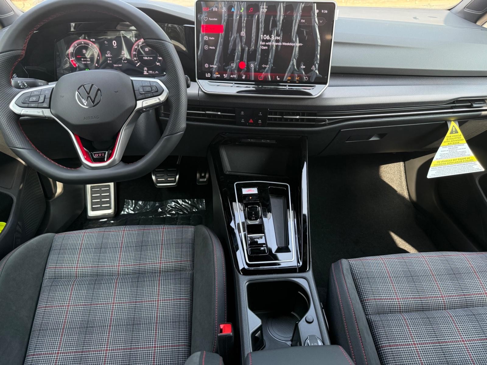 Volkswagen Golf GTI Vehicle Image 06