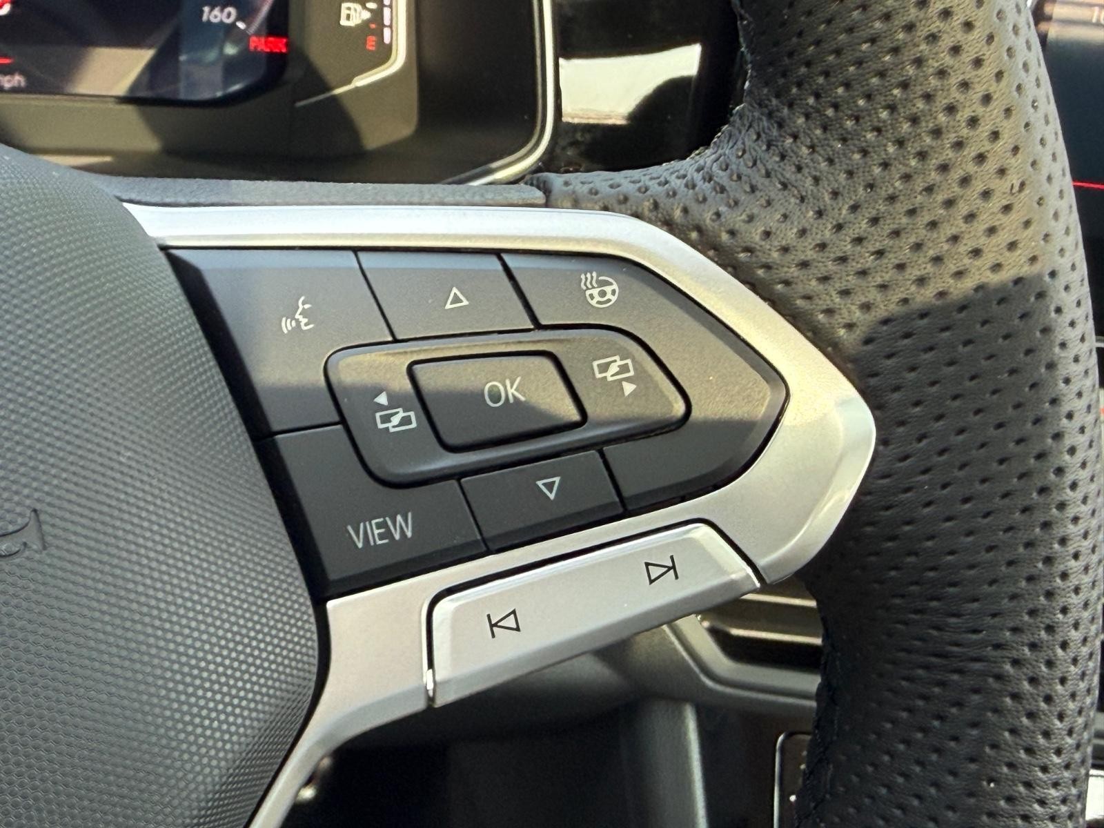 Volkswagen Jetta GLI Vehicle Image 13