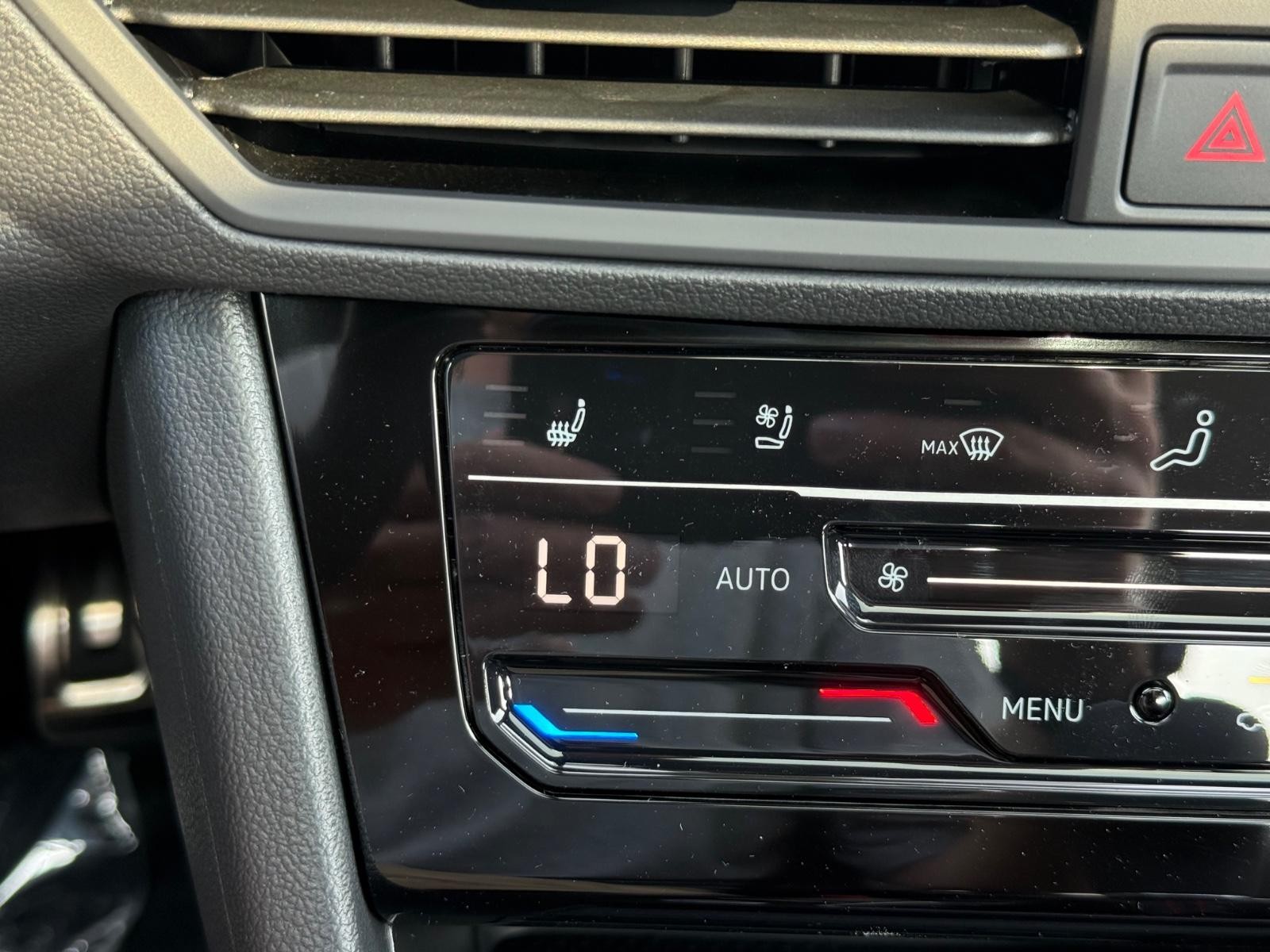 Volkswagen Jetta GLI Vehicle Image 14